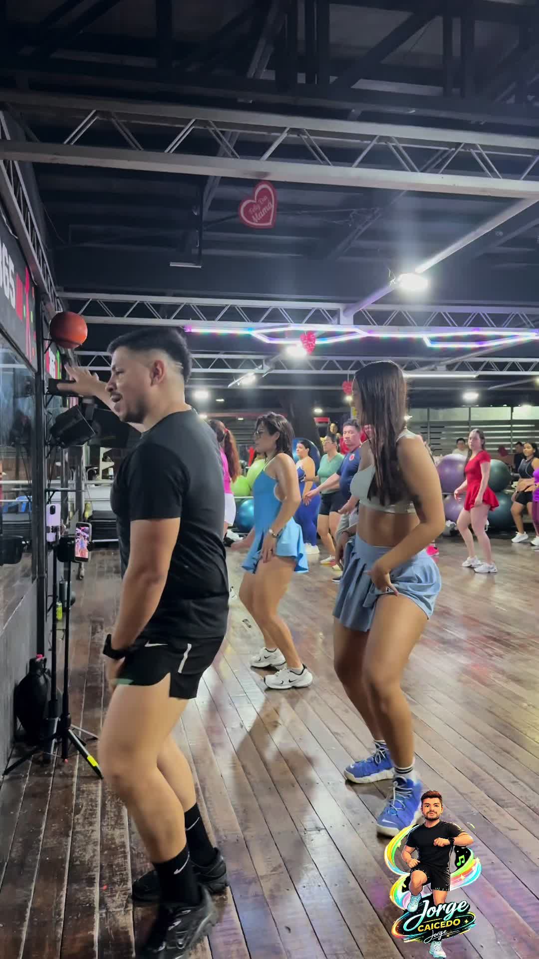 @⚡️🕺JORGE CAICEDO🫶💙🍷🩵🎙️