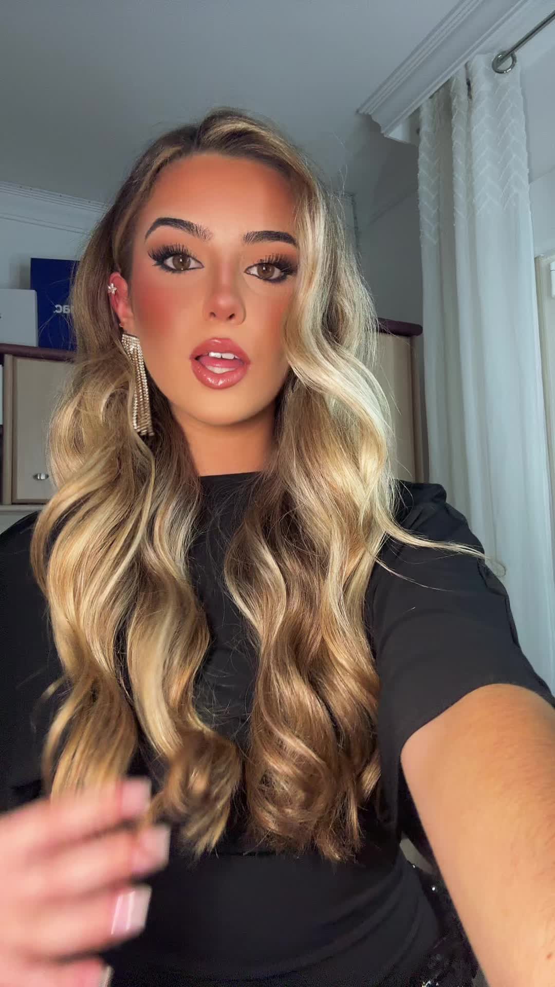 @angela