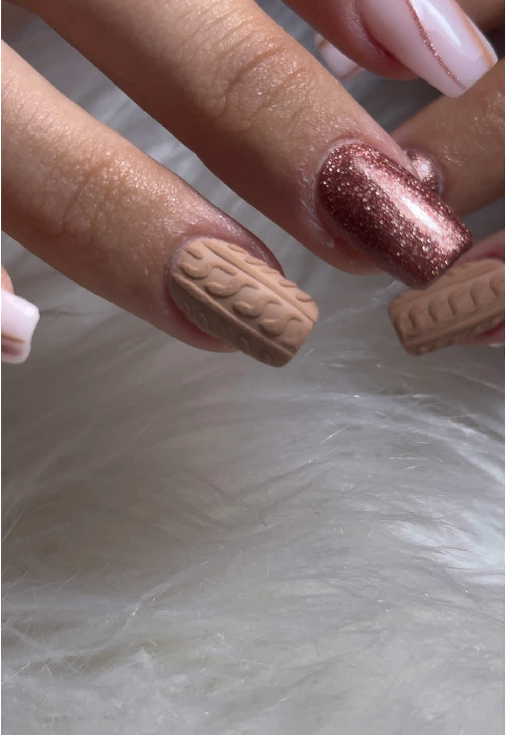 @Nail artist pink