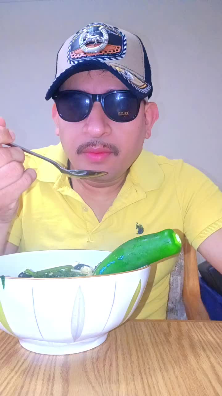@$ El sargento es mi ermano lo