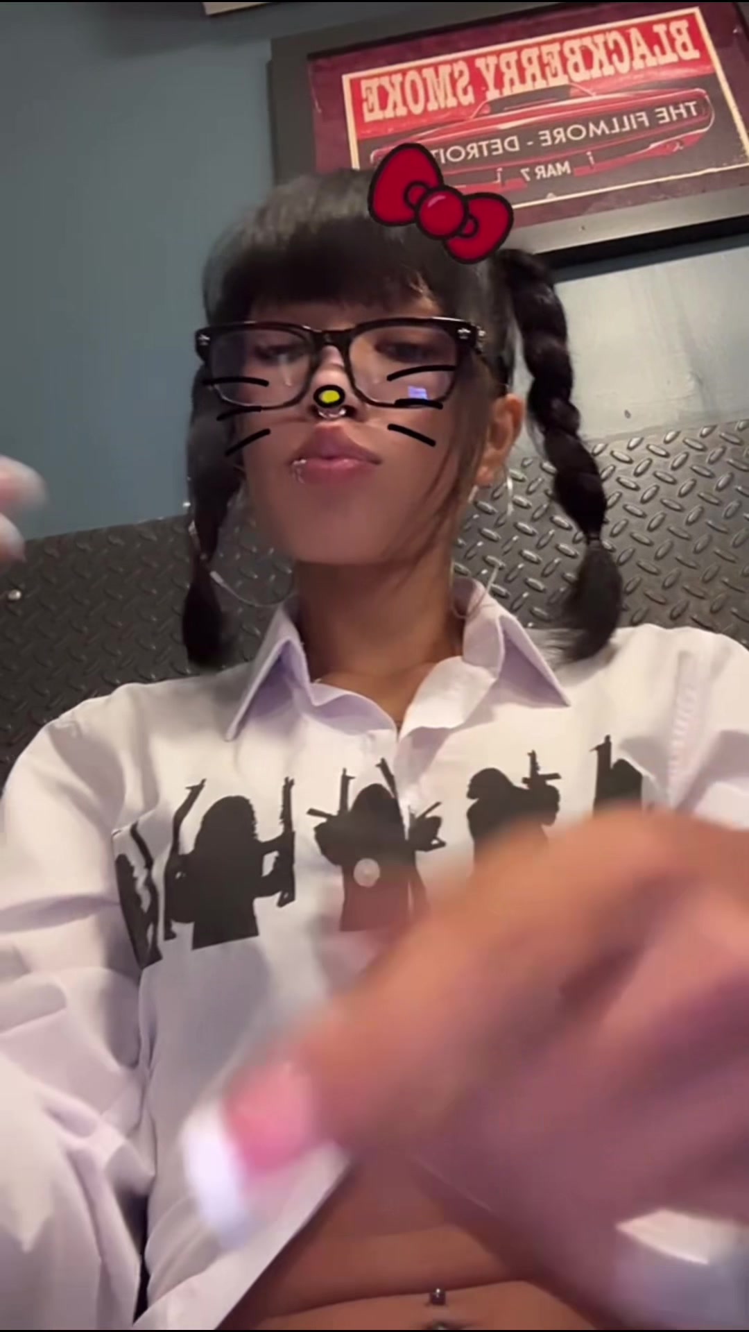 @kayla.