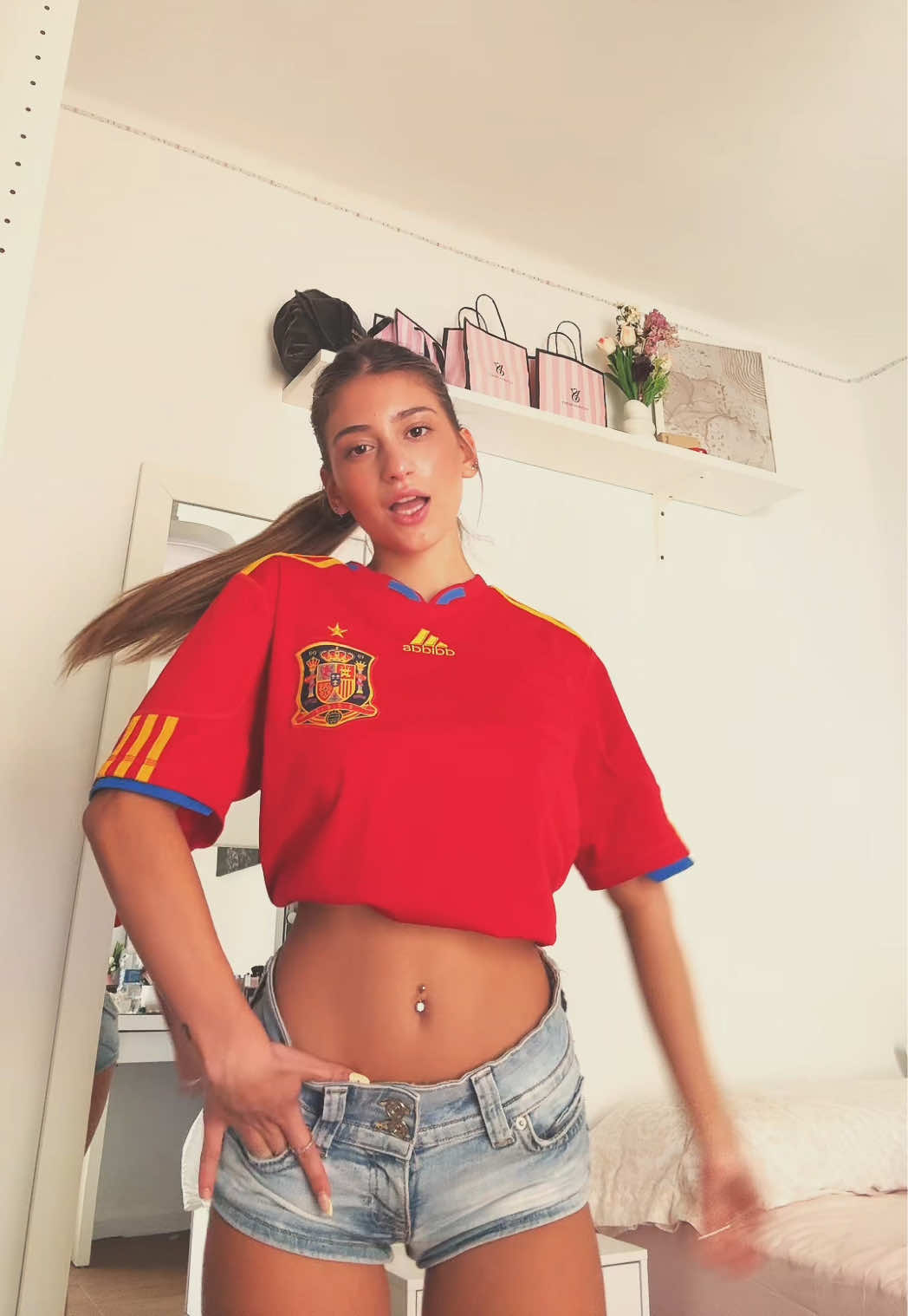 @𝐕