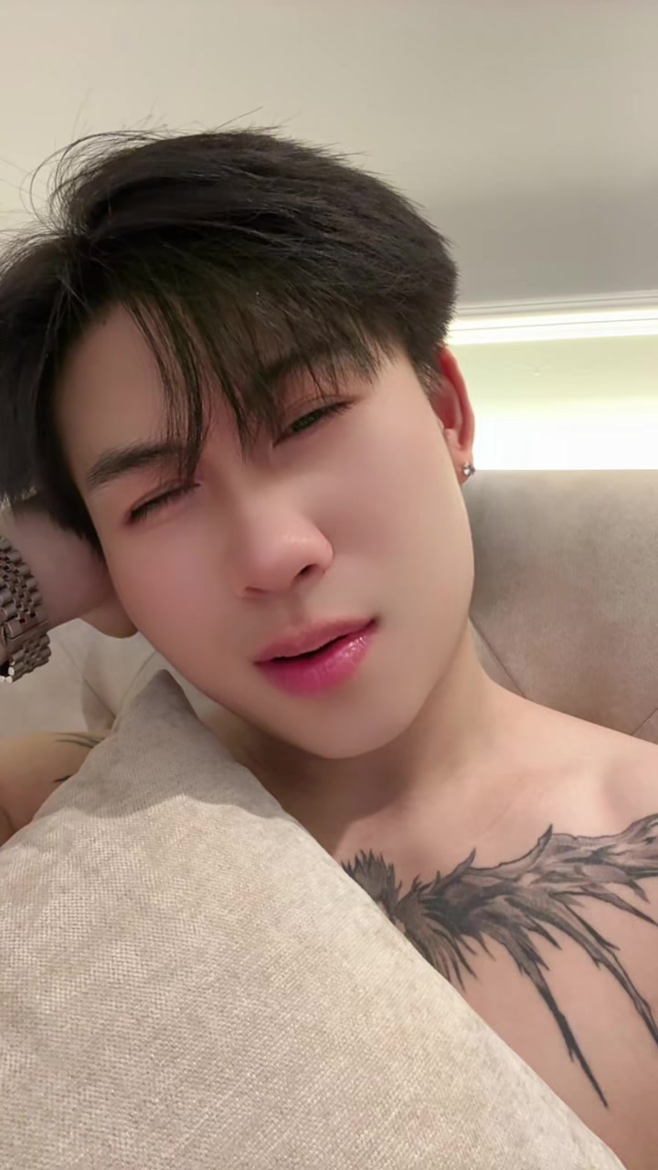 @BoyCute 🧏🏻