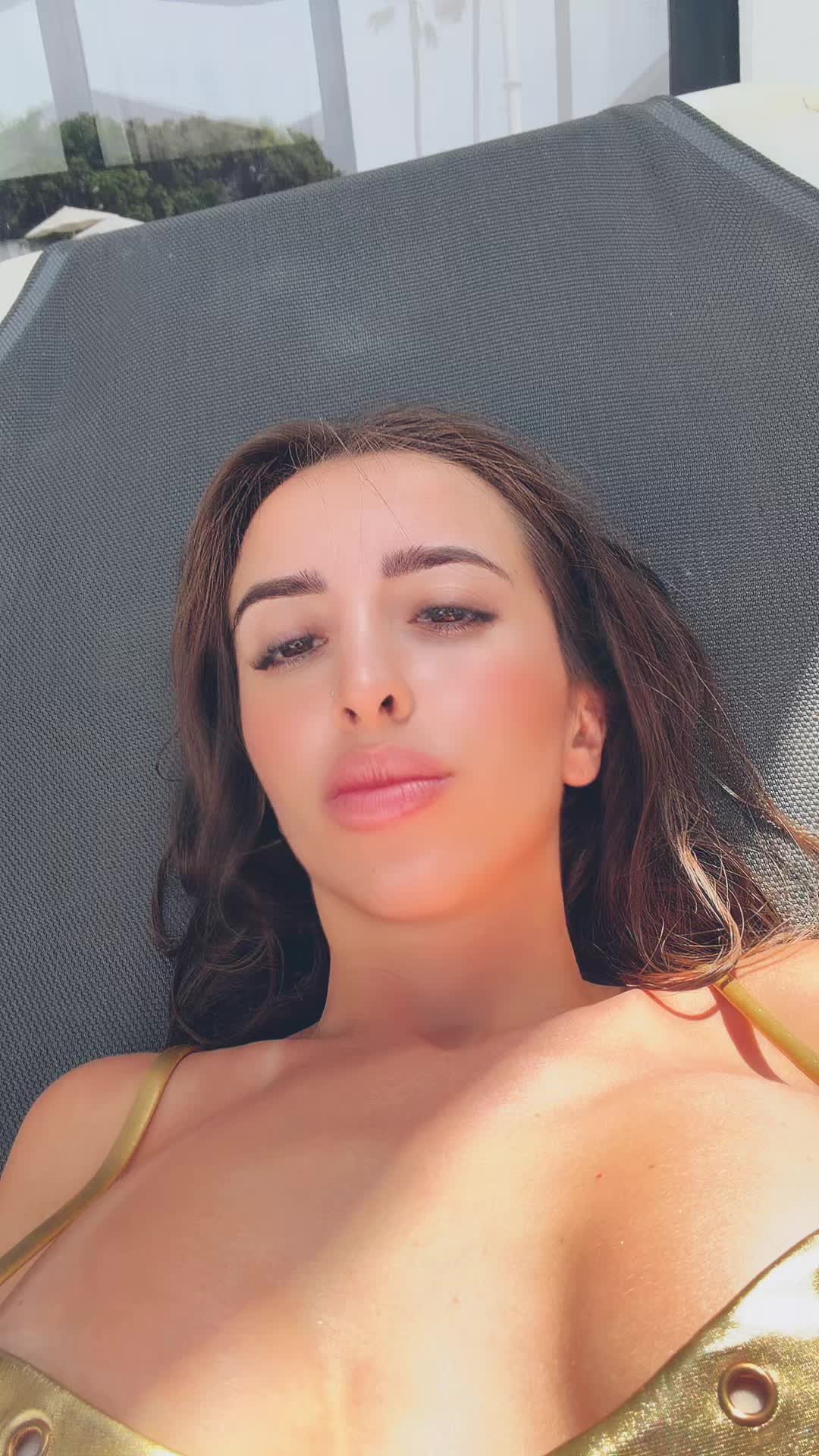 @nayiimtnez