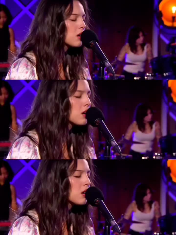 @Becca ⋆˚𝜗𝜚˚⋆