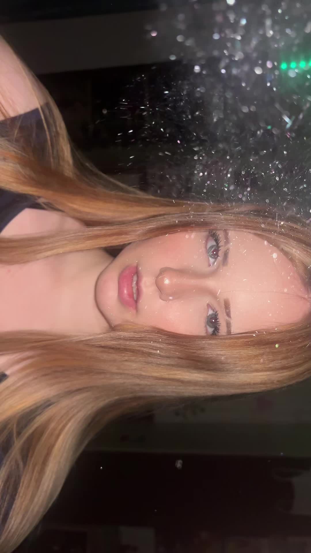 @Ищу девушку пиши я