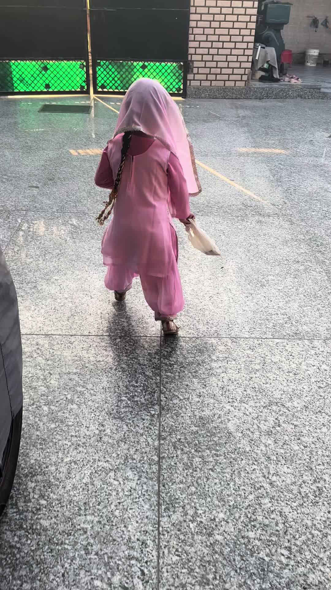 @Navneet Kaur