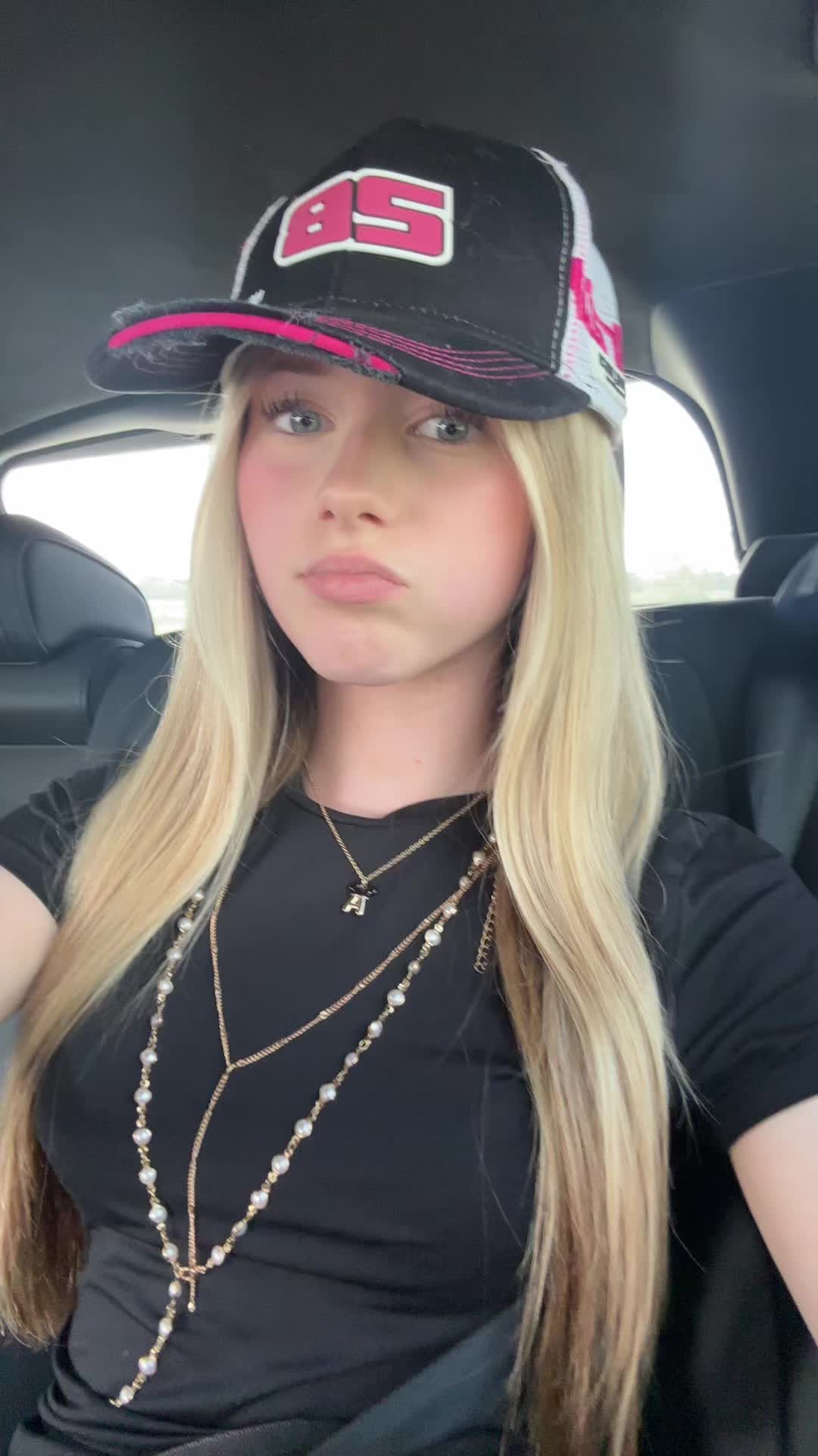 @amelia🦢
