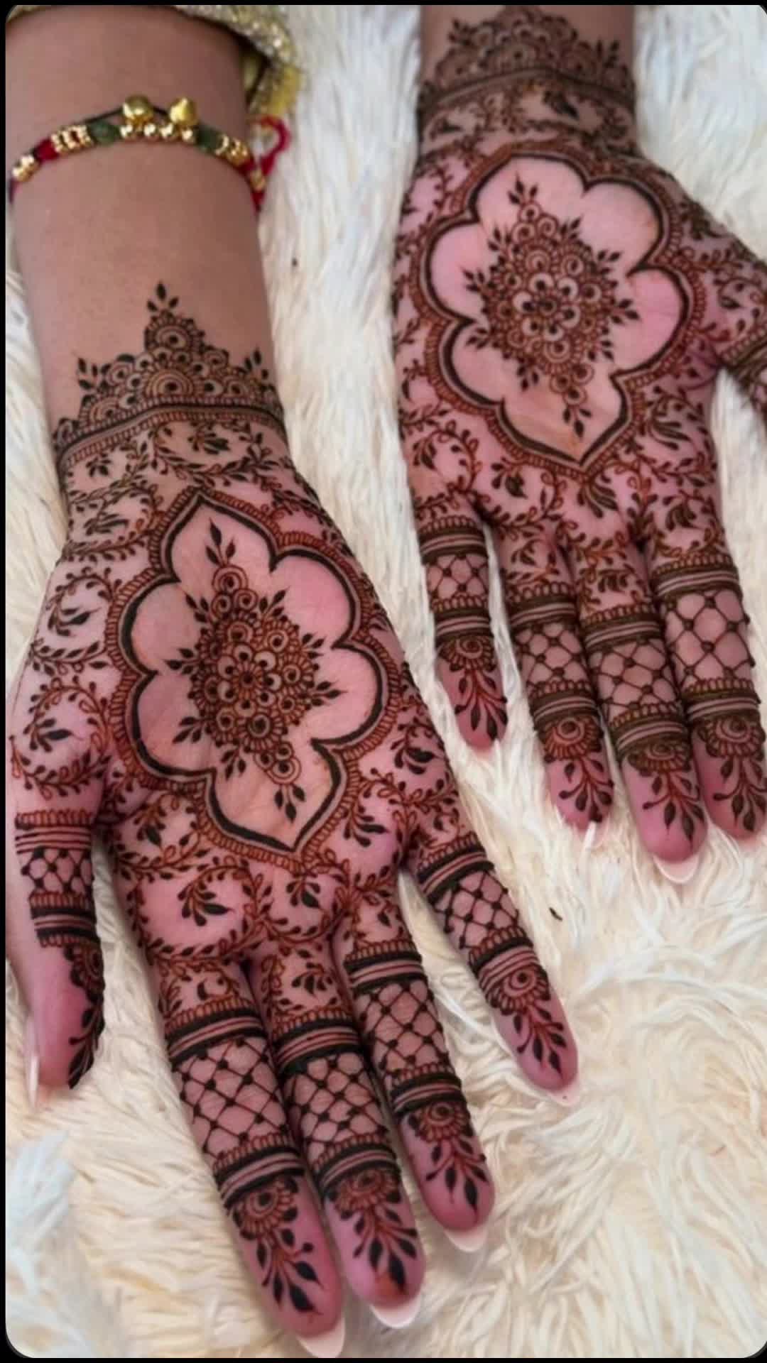 @Henna artist