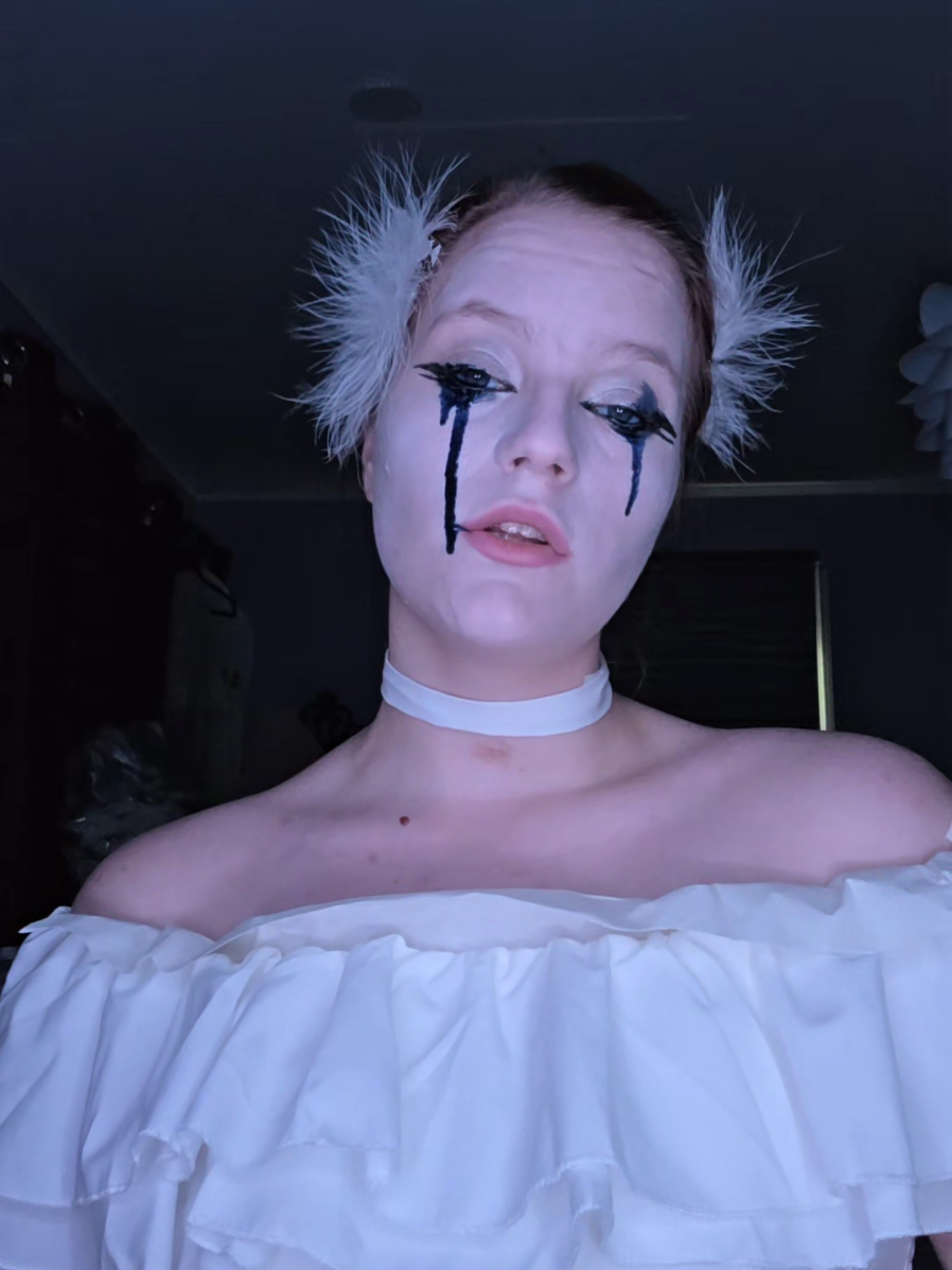 @Creative Makeup By E