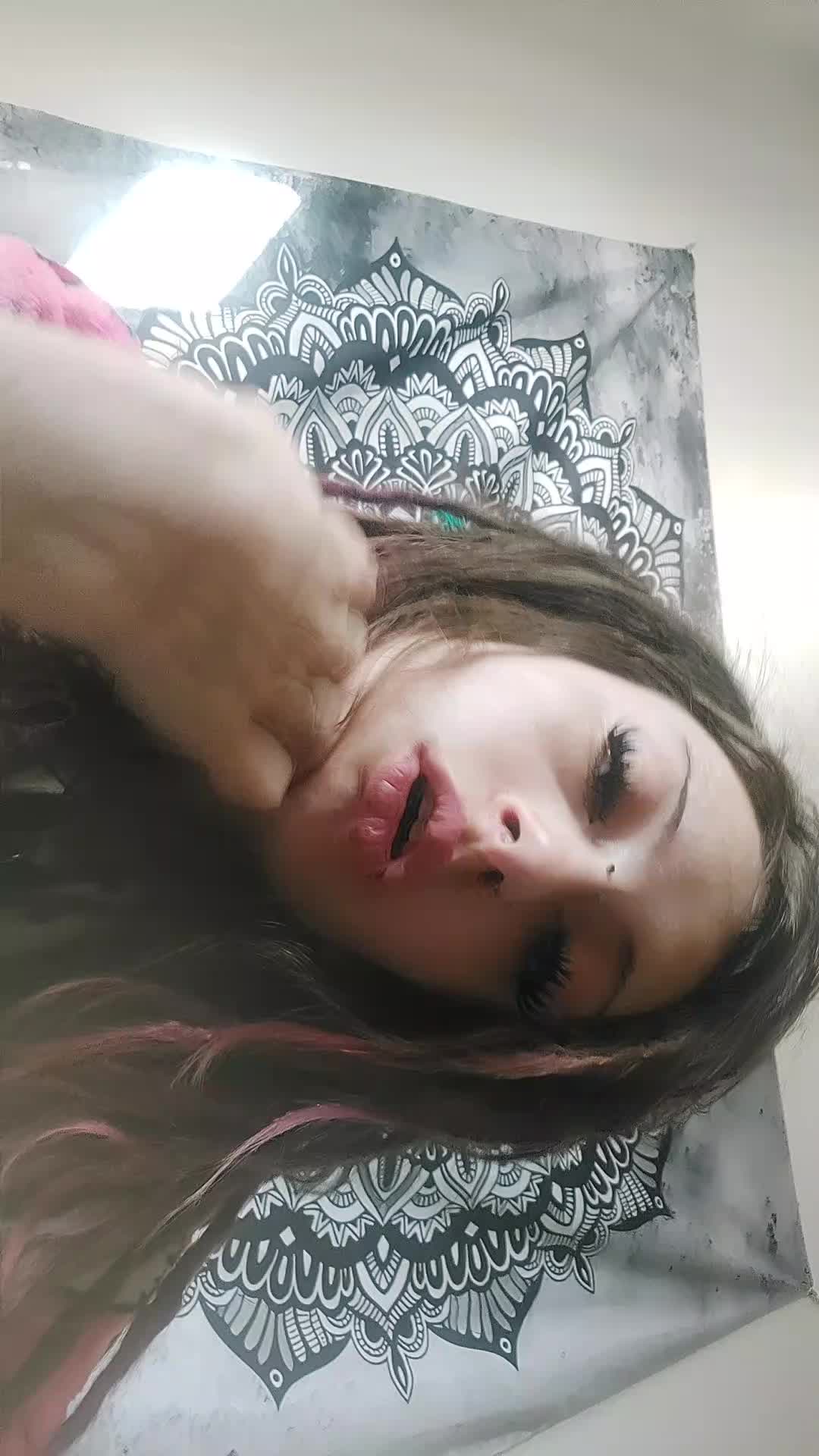 @Peyton