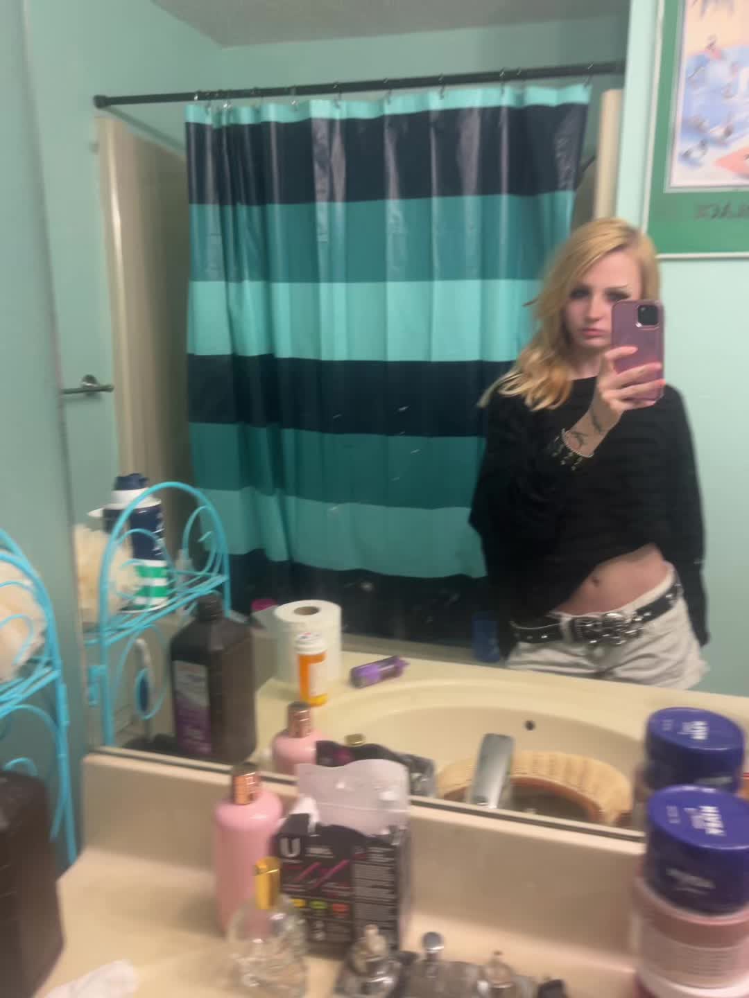 @redduhivyy