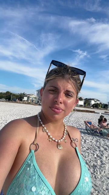 @Viviana