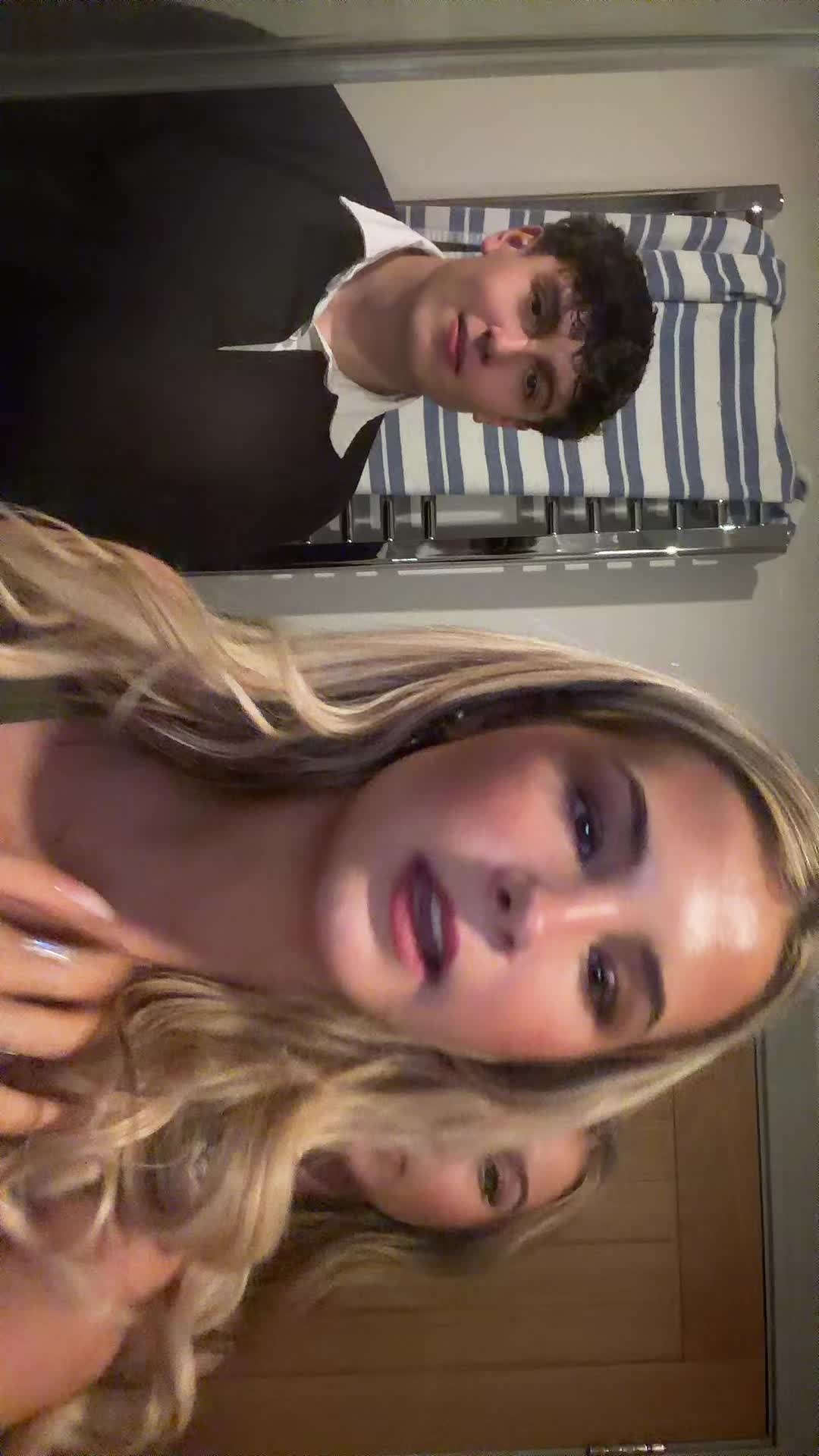 @peyton brooke🪽🧁🎧☕️