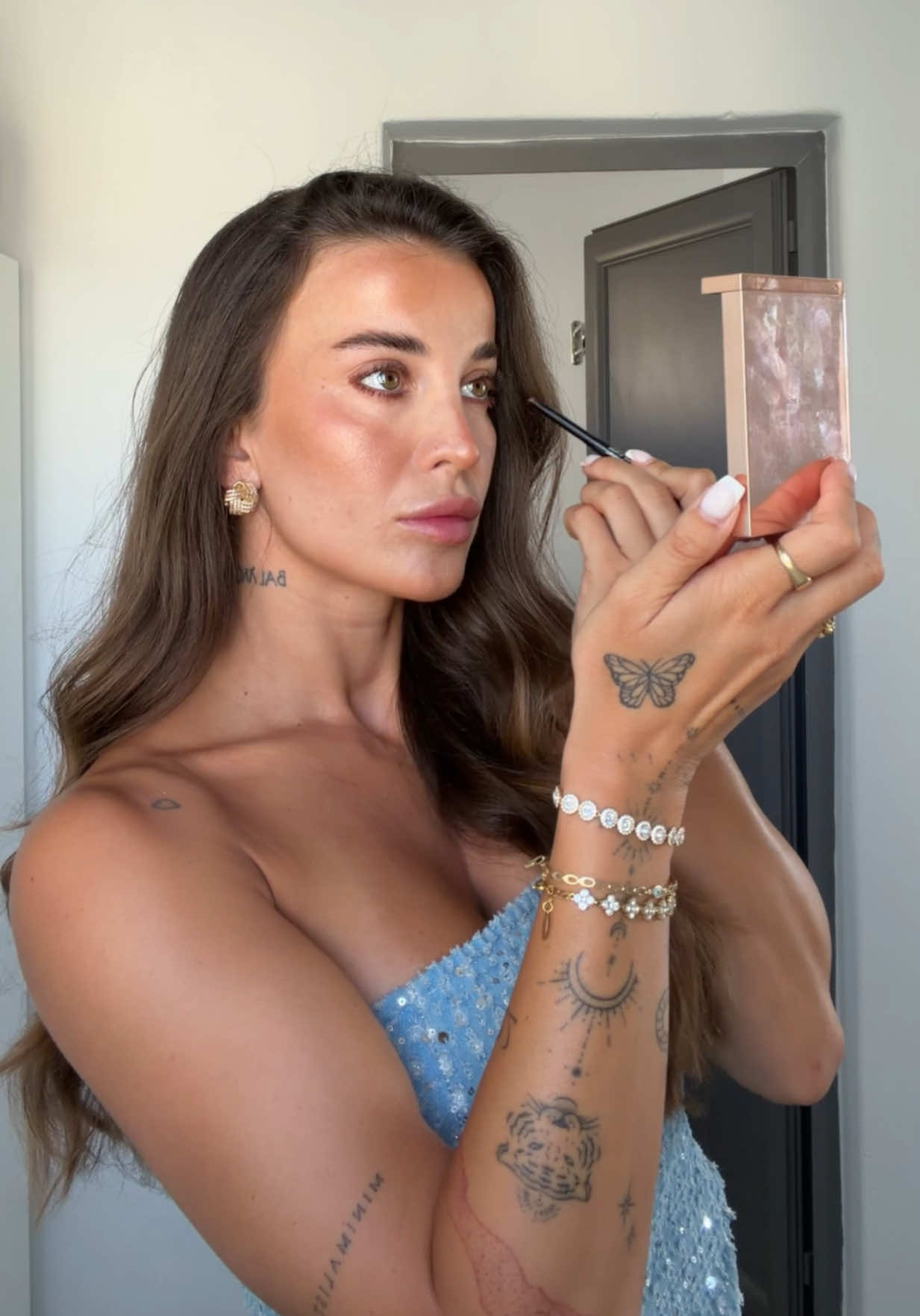 @Antzela🦋