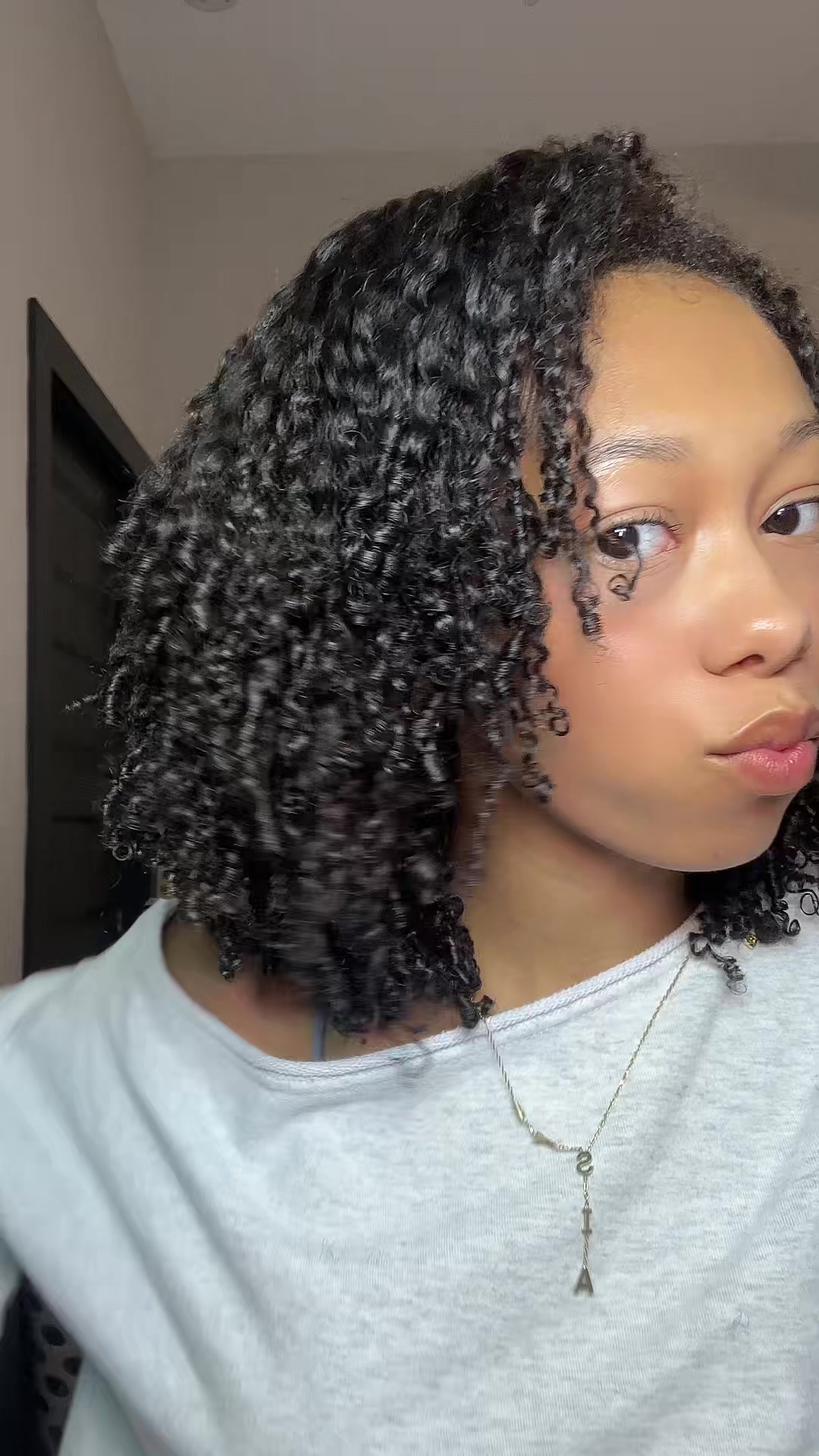 @AYSIA NICOLE