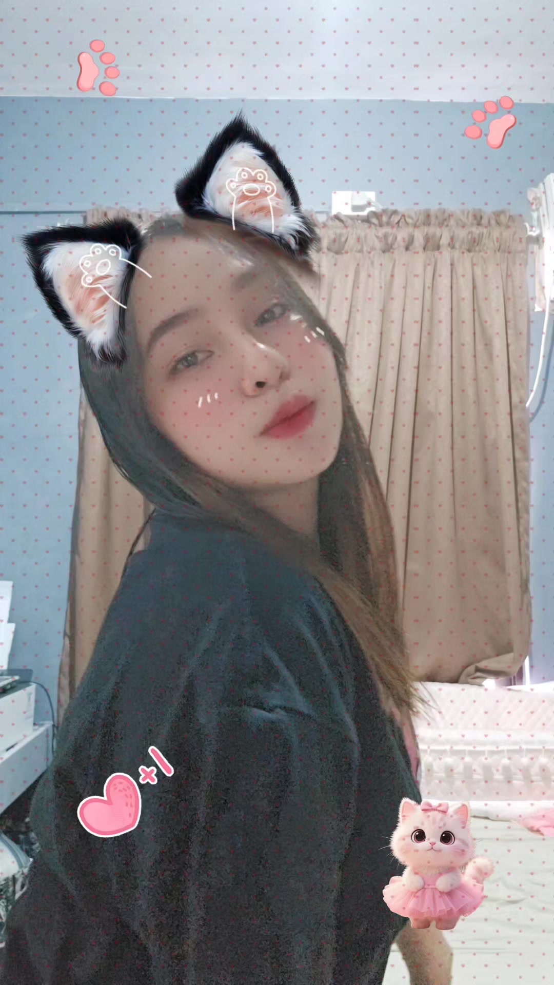 @Yanie ๐ฉท๐