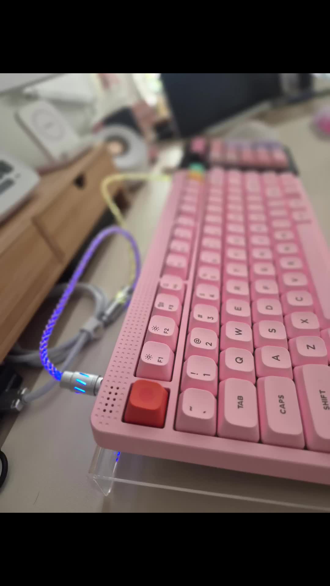 @Katie | WFH | Keebs | Cosy