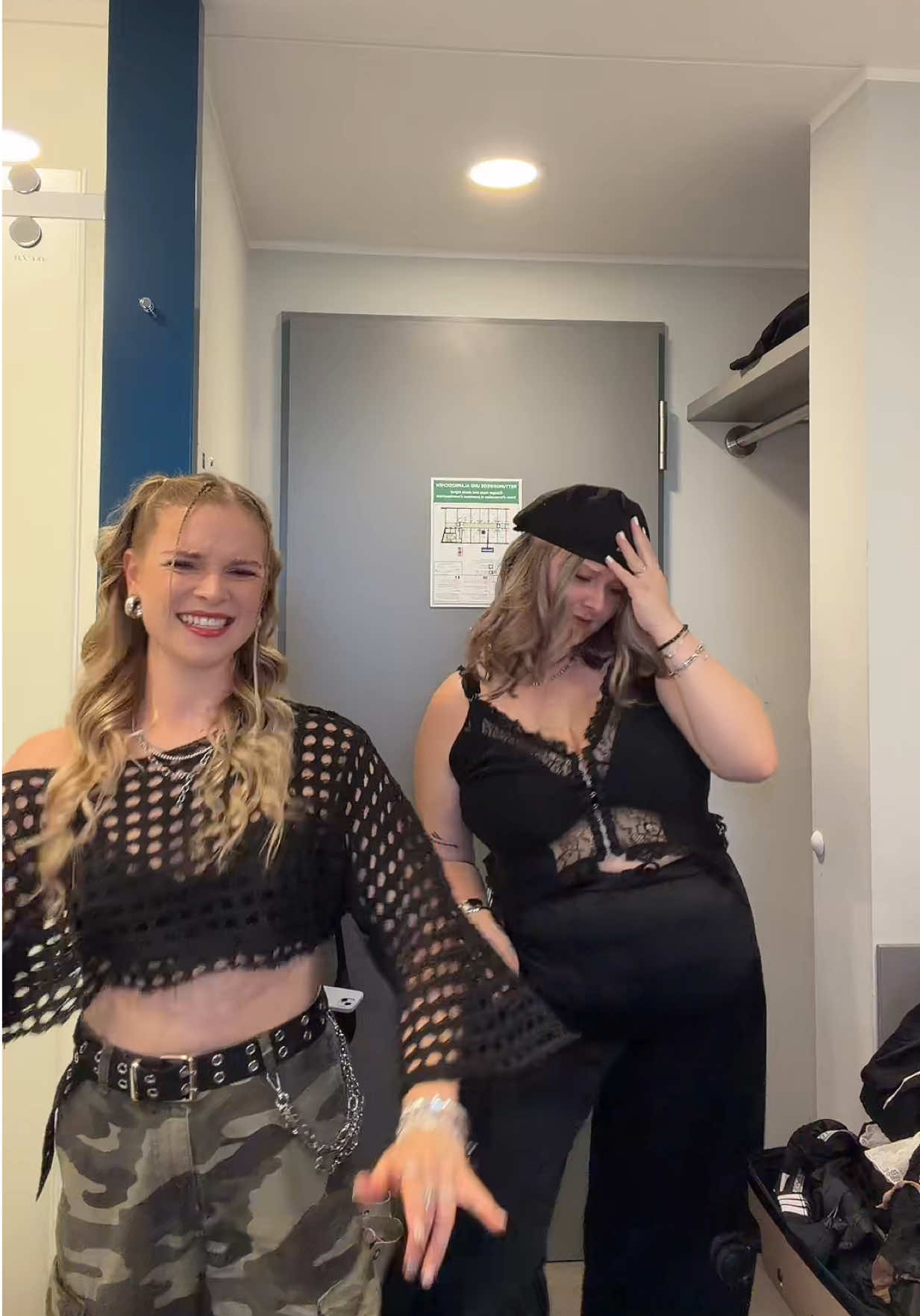 @Enya⛓️🖤
