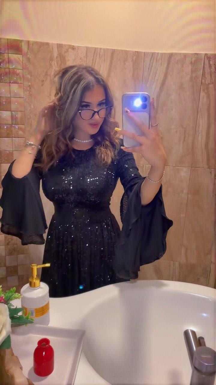@🖤