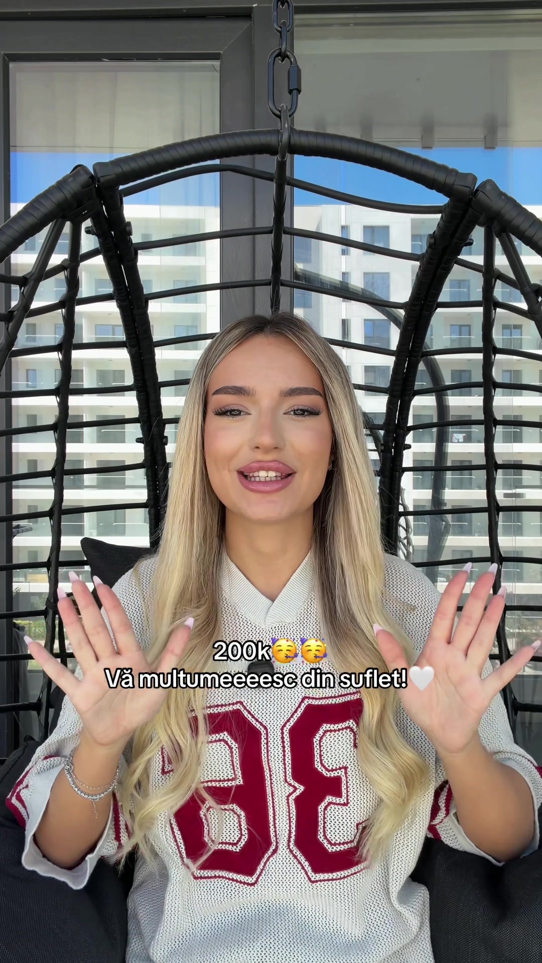 @Naomi💛