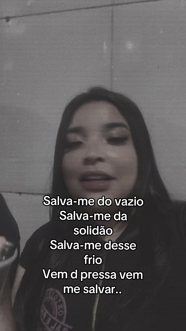 @Juliasilvaa$