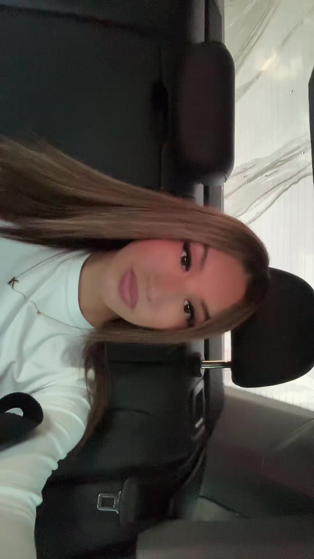 @Khlo