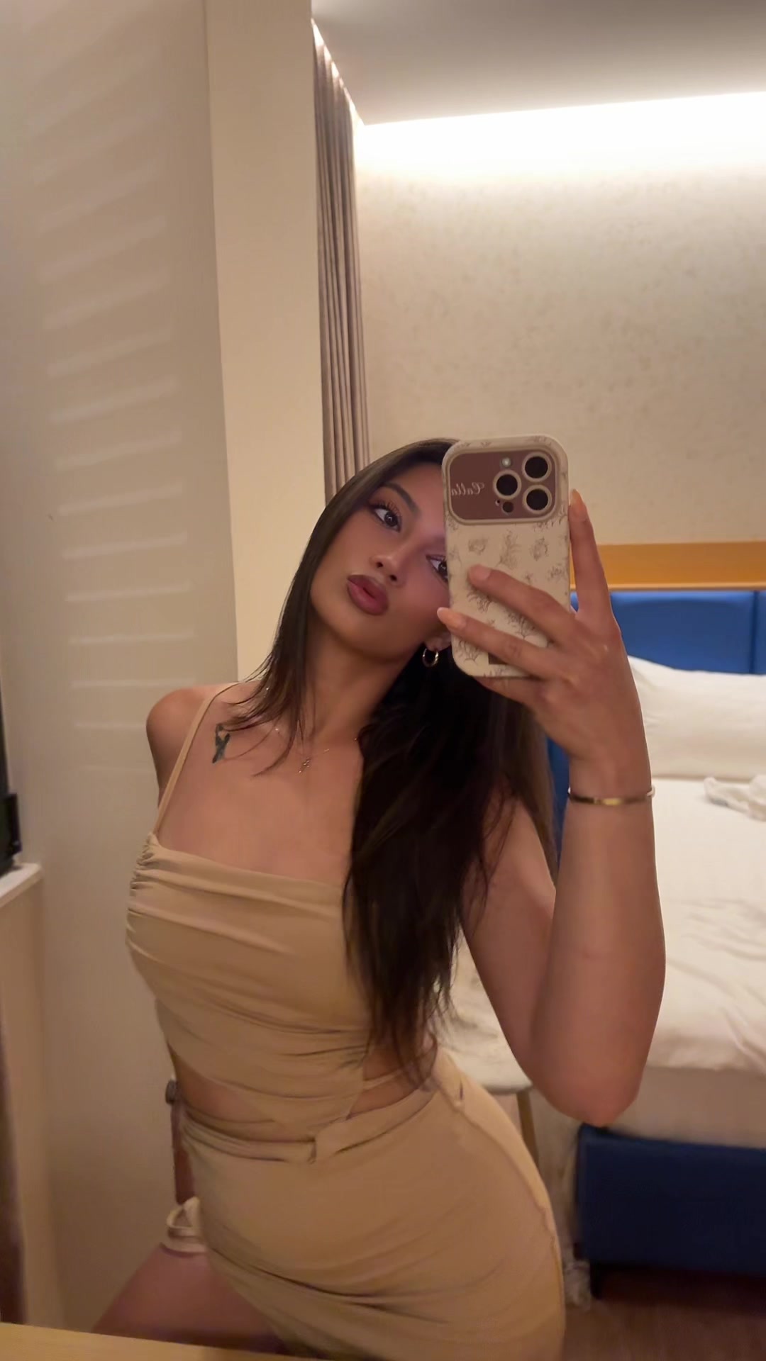 @Vanes_offcial