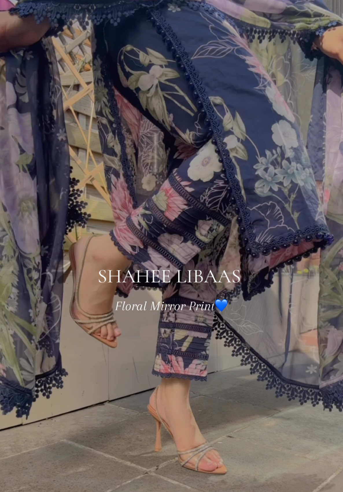 @SHAHEE LIBAAS