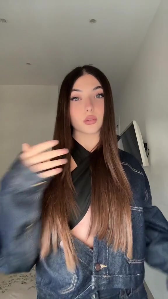 @𝓕