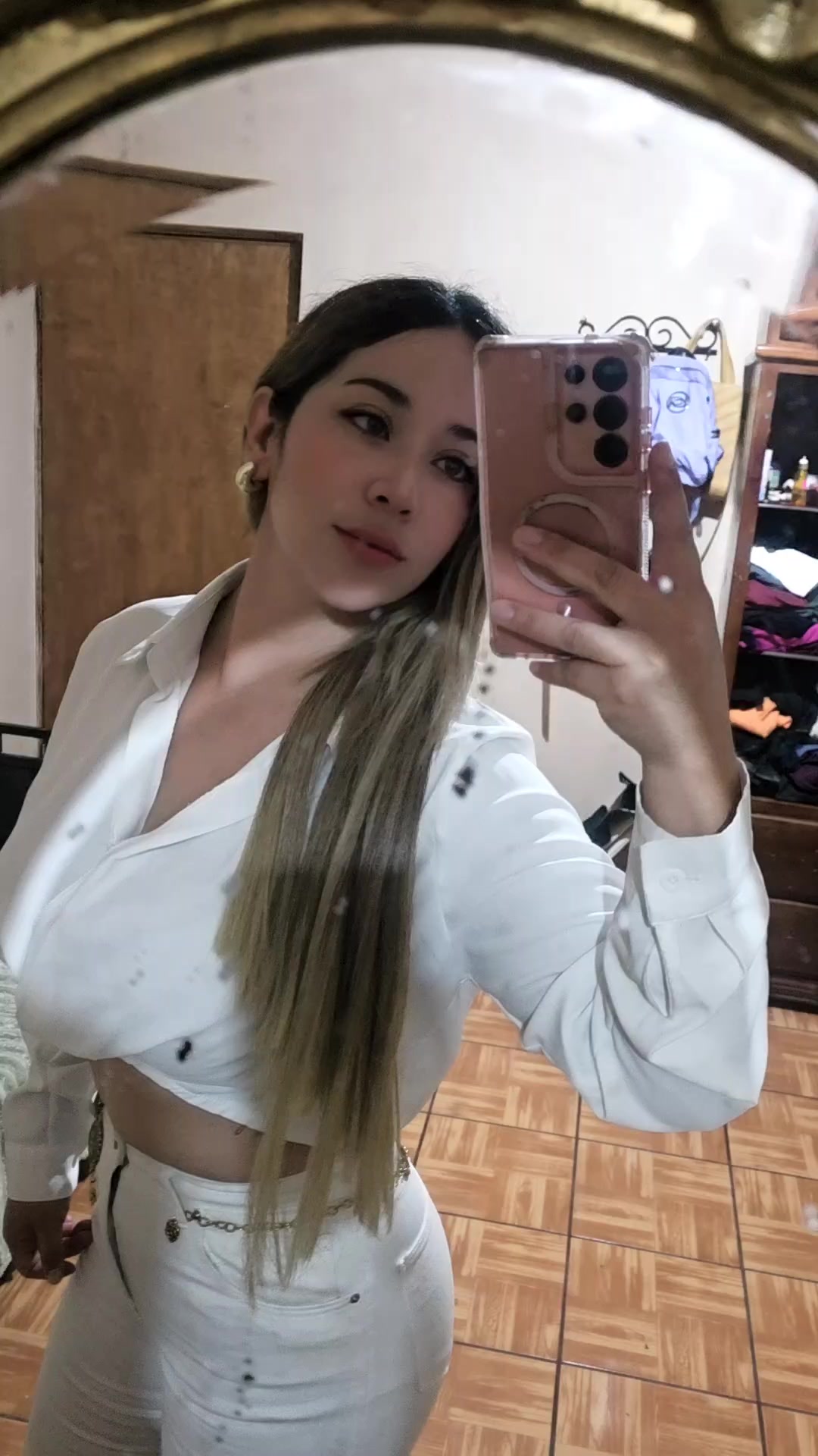 @Arely