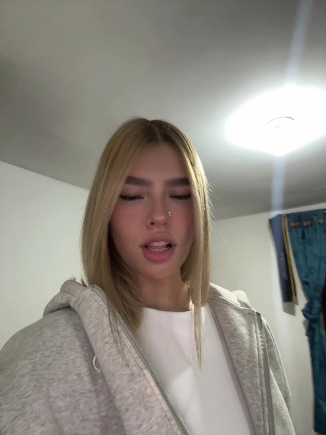 @Isagav15