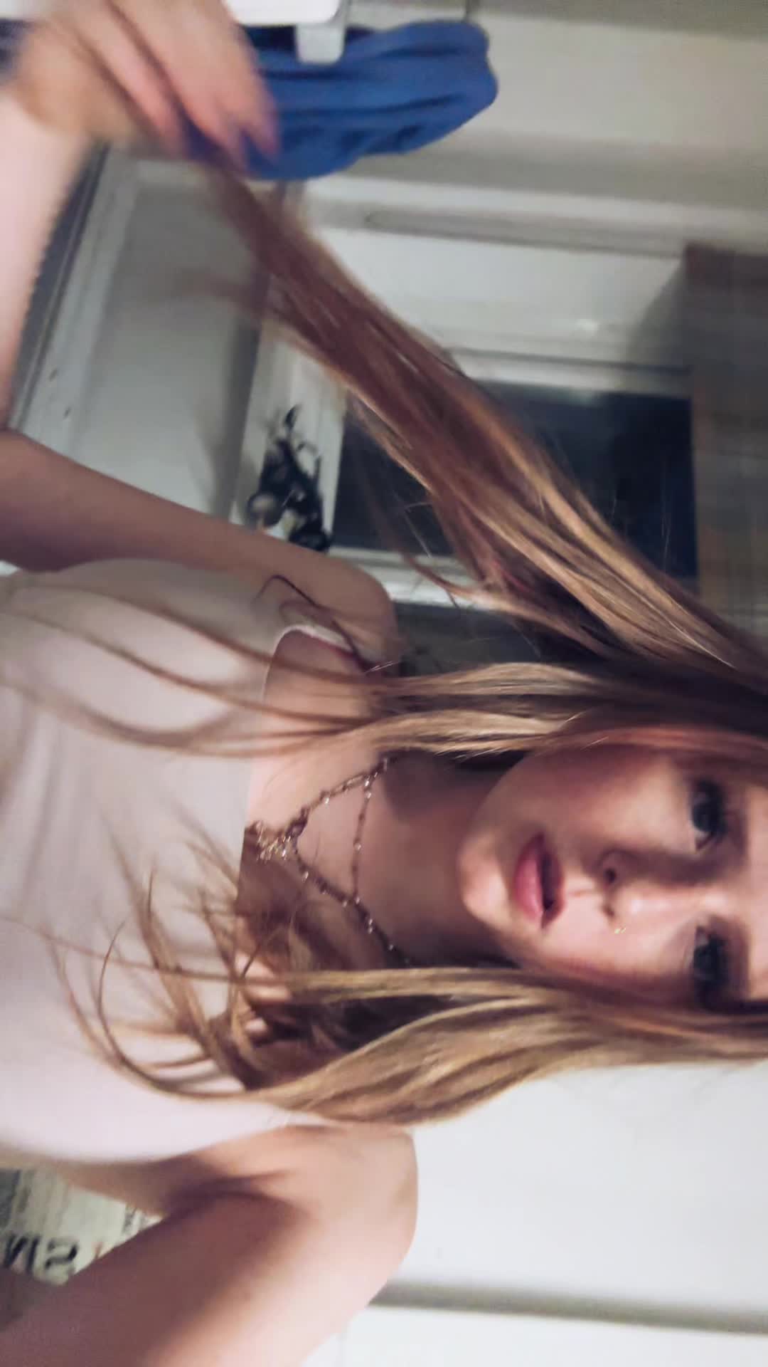 @Em 💋🤭🌺