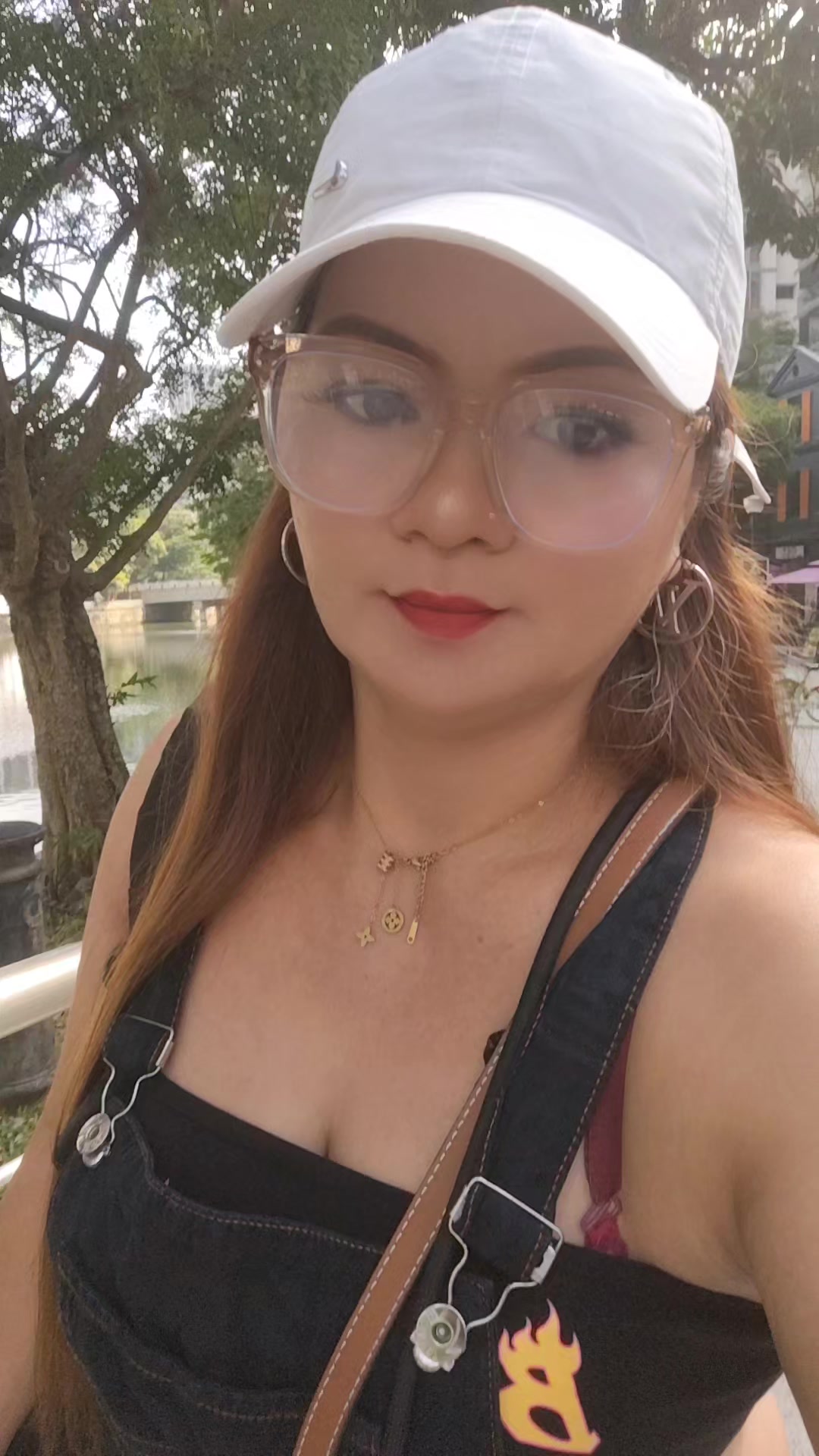 @melflores