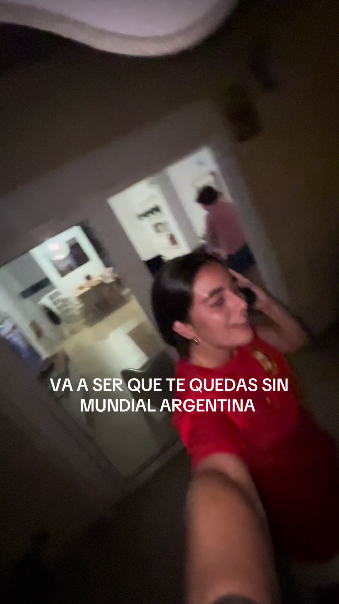 @elenaluugo