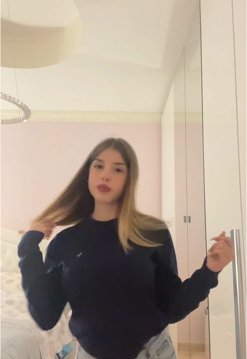 @𝟷𝟿