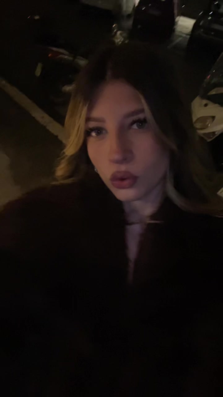 @violettaa