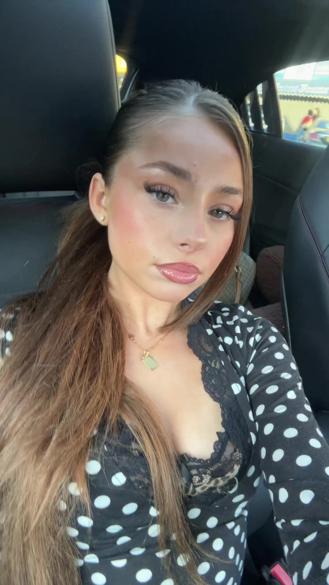@𝑽𝒂𝒍𝒆𝒏𝒕𝒊𝒏𝒂
