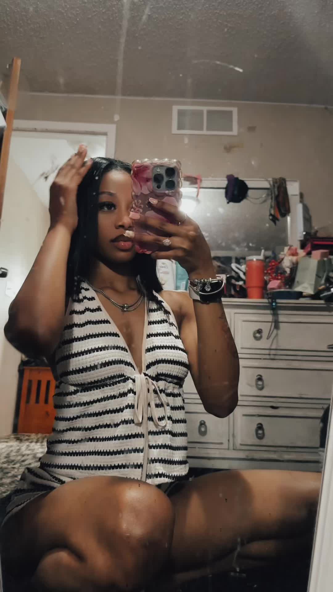 @Vee🪷