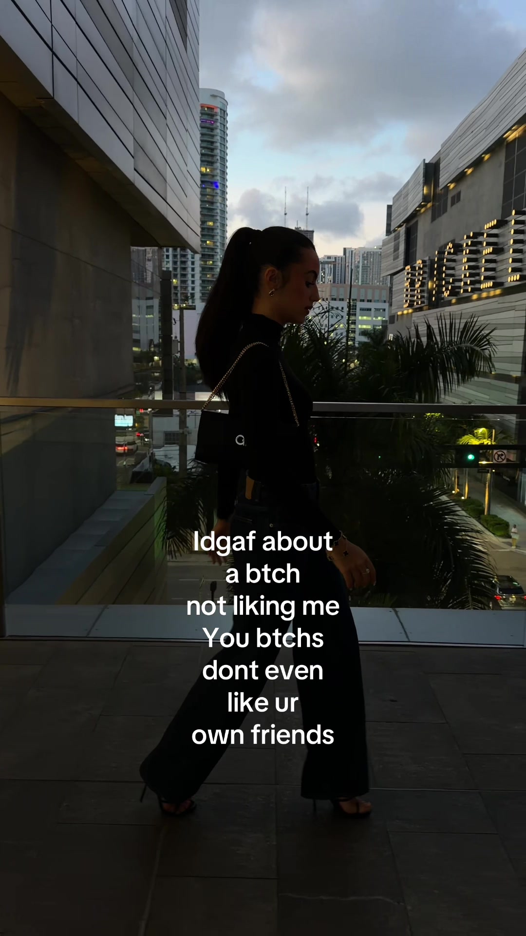 @Andrea Aragon