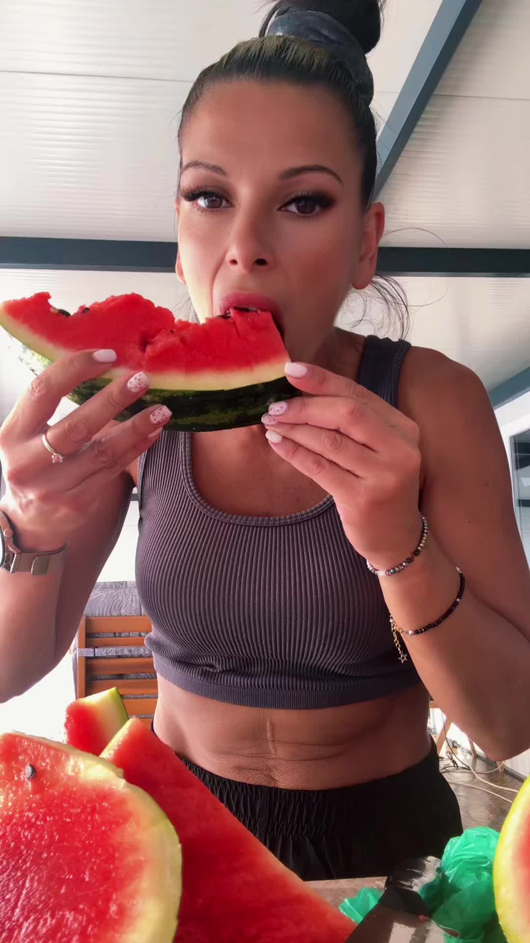@Анета