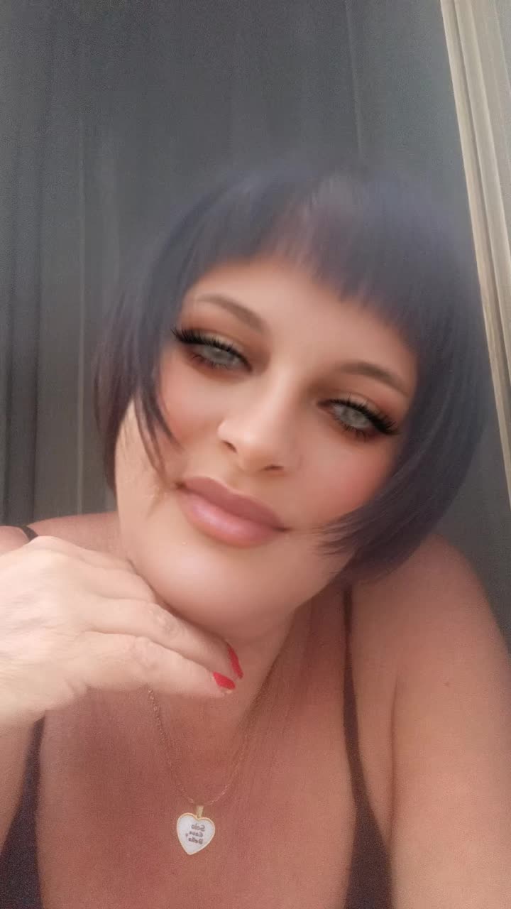 @isabella