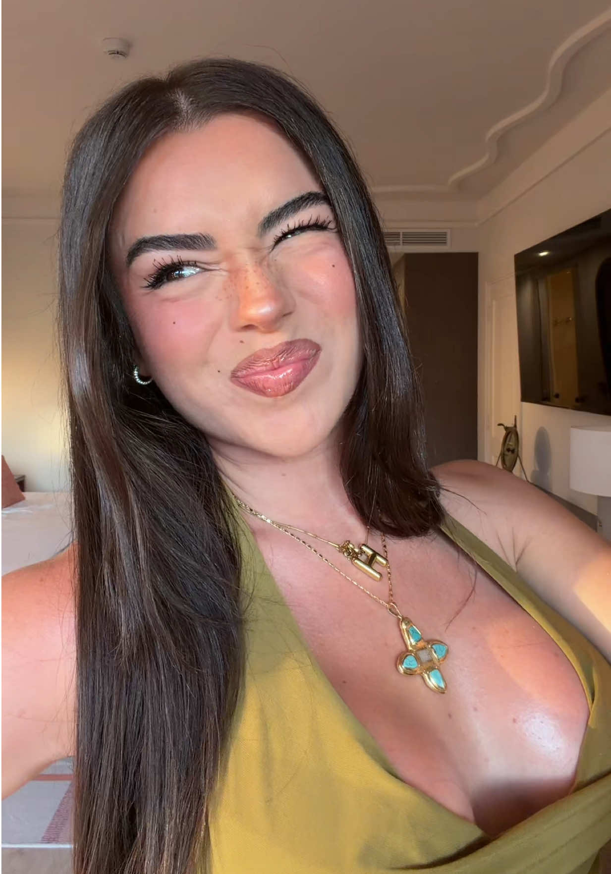 @Helenaarauz