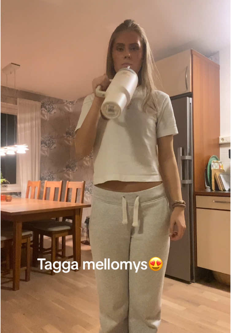 @ELLAAA