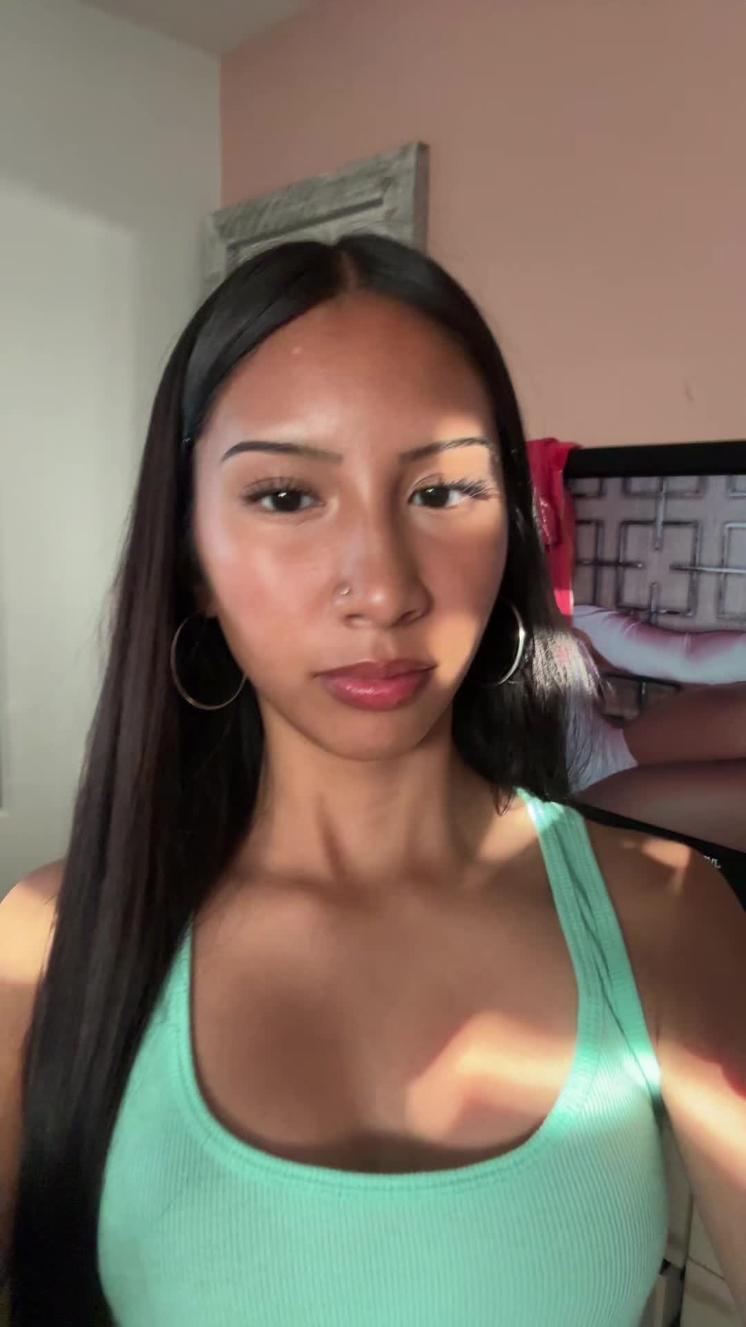 @twinkletoespoosay