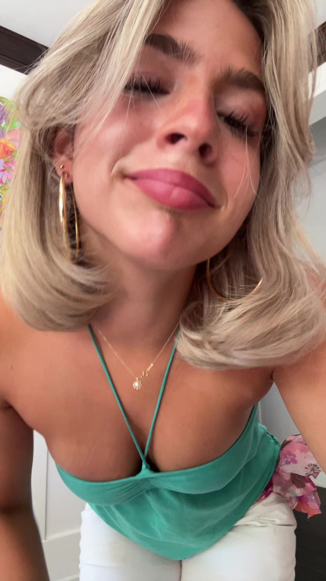 @ainsley_rolls