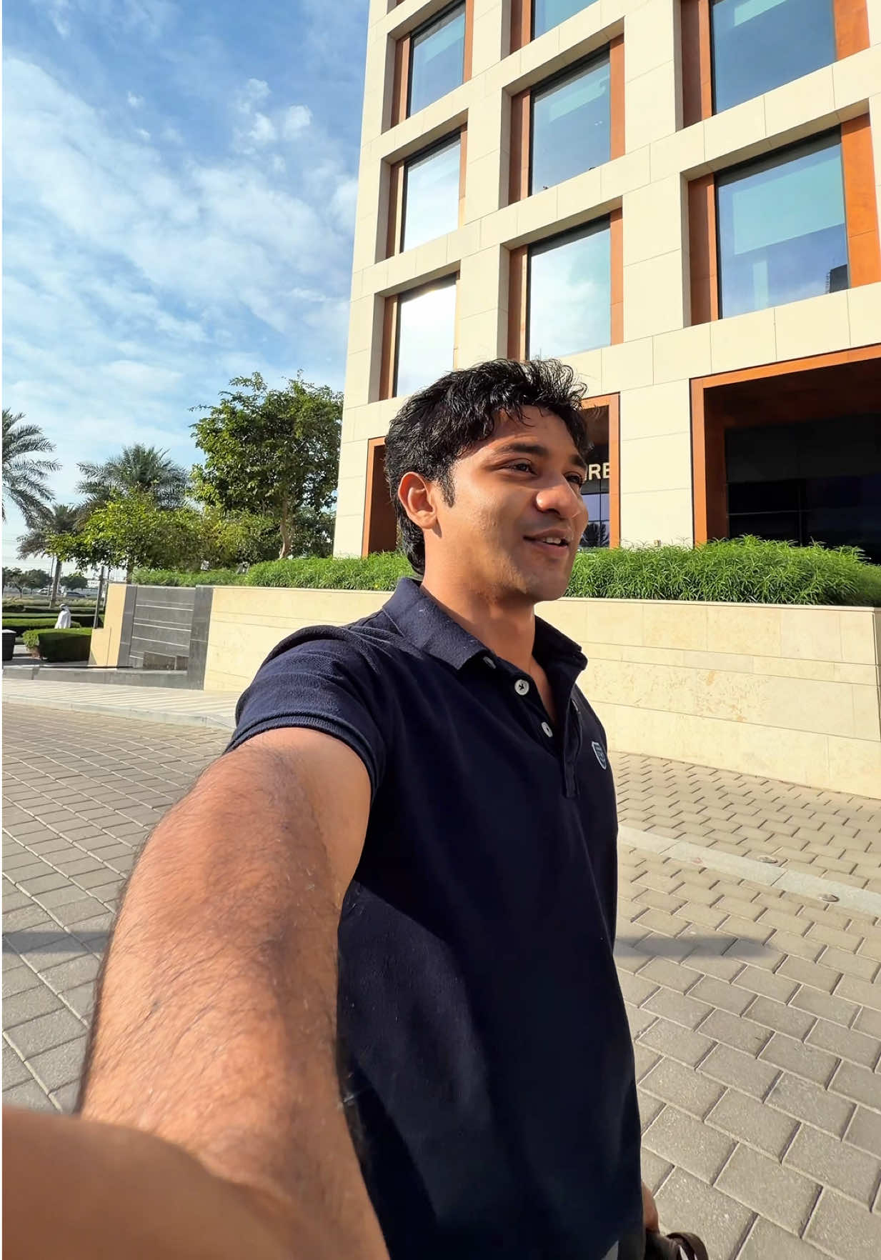 @Arshad Wox - Follow me.!🐝