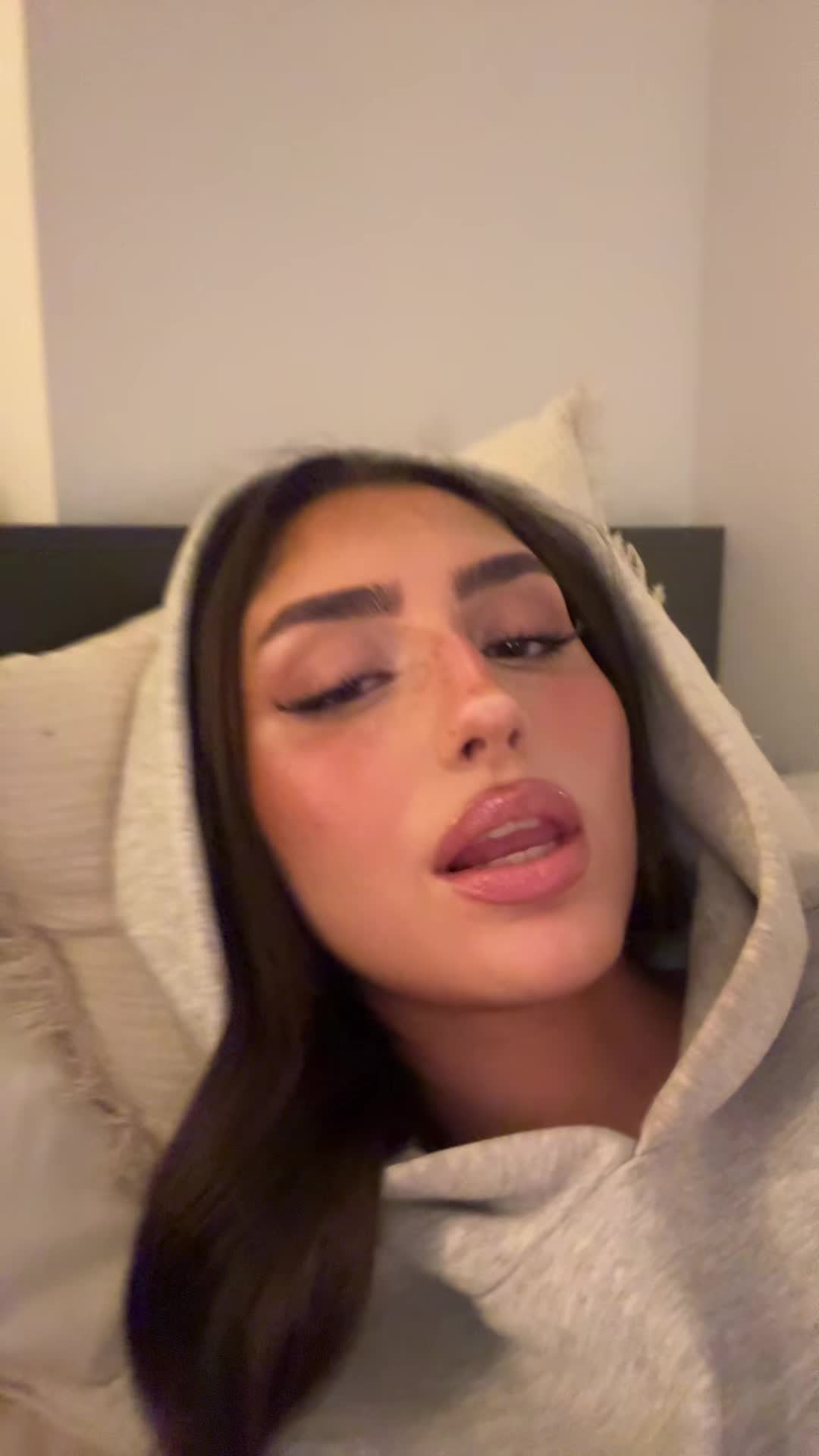 @⠀