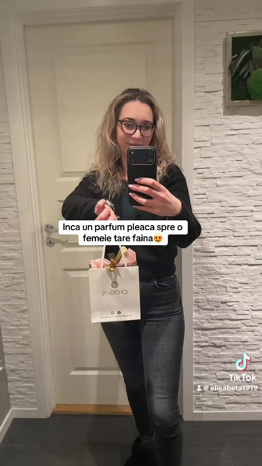 @Elisabeta🇳🇴🇷🇴
