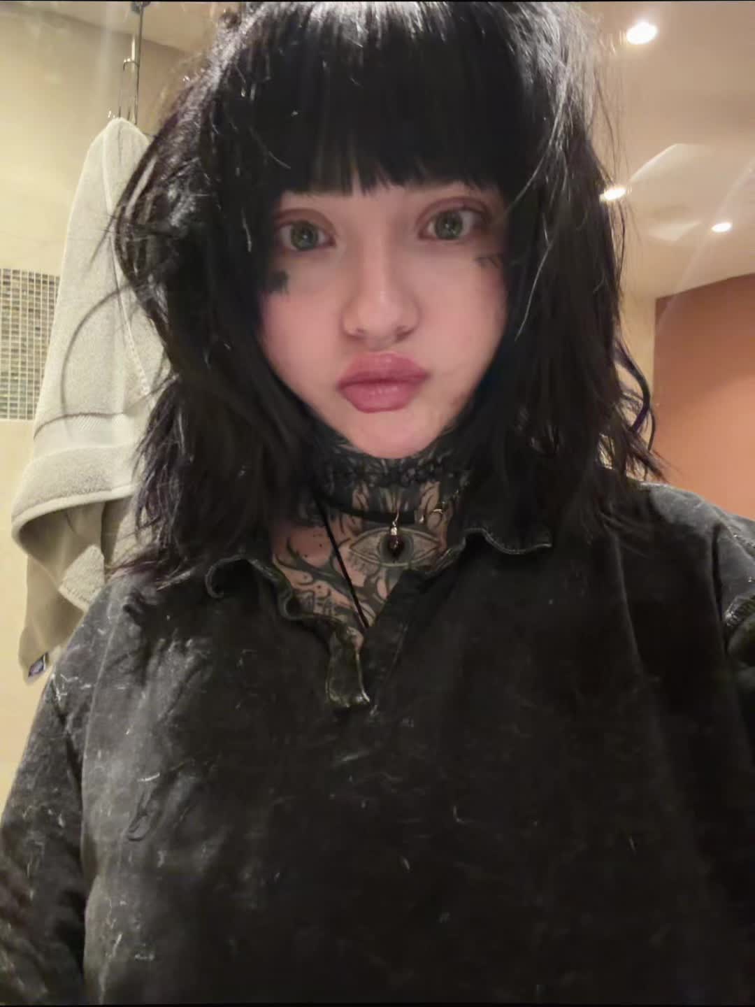 @mothertriplex